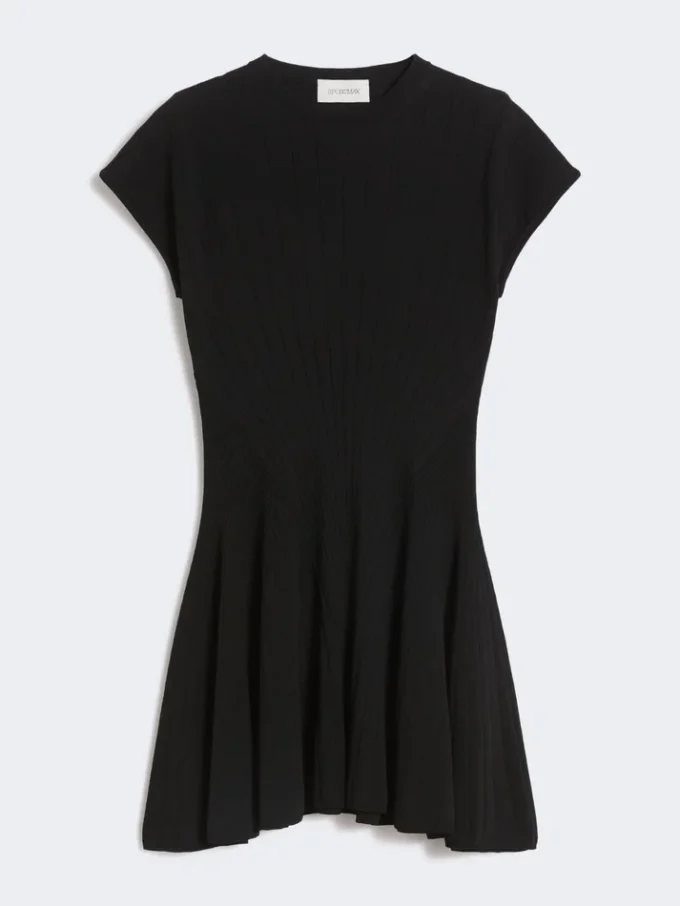 Robe en maille, ajustée à la taille, noire Robe en maille, ajustée à la taille, noire