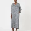 Robe en soie imprimée, bleu nuit Robe en soie imprimée, bleu nuit