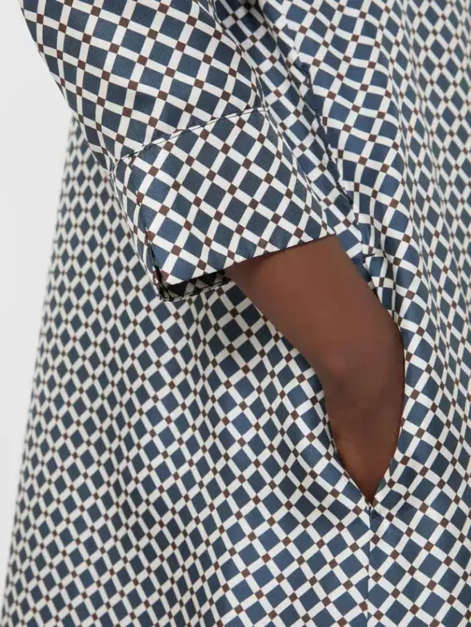 Robe en soie imprimée, bleu nuit Robe en soie imprimée, bleu nuit