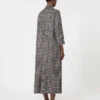Robe en soie imprimée, noire Robe en soie imprimée, noire