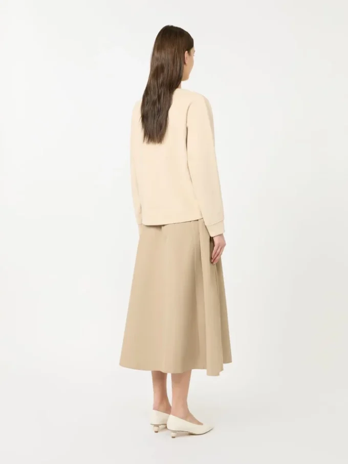 Robe en tissu technique et coton, couleur noisette Robe en tissu technique et coton, couleur noisette