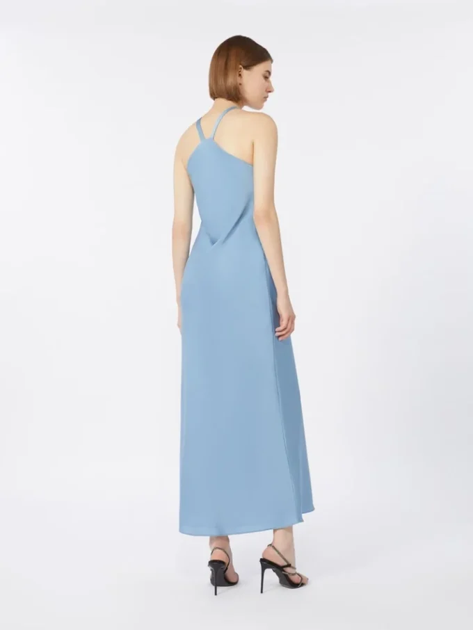Robe légère en satin, bleu clair Robe légère en satin, bleu clair