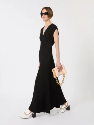 Robe longue à col en V en canneta, noire