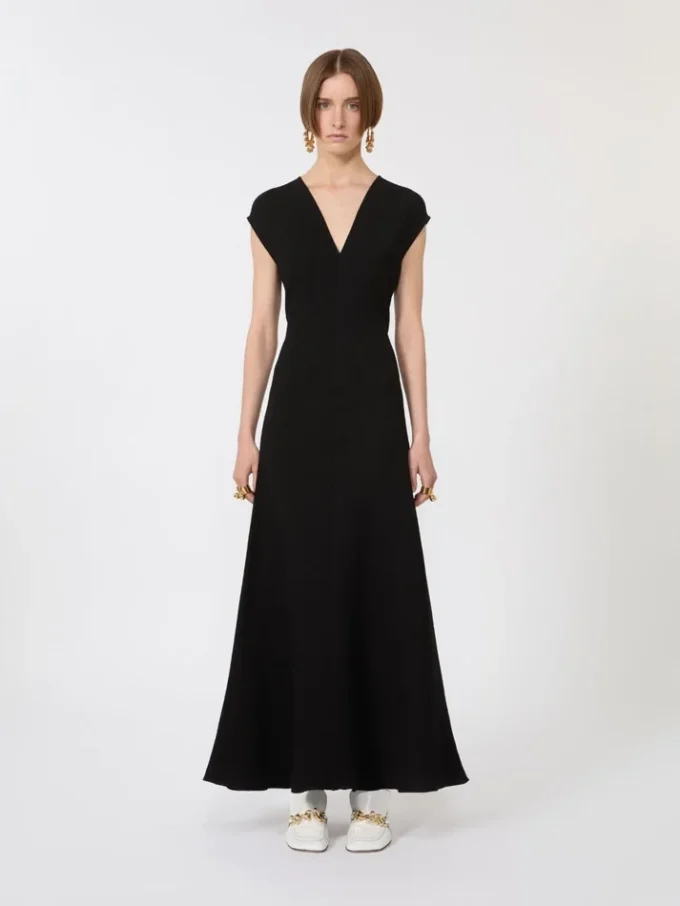 Robe longue à col en V en canneta, noire