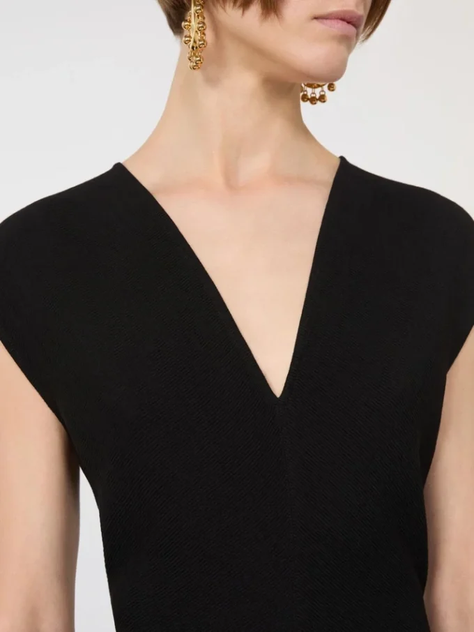 Robe longue à col en V en canneta, noire