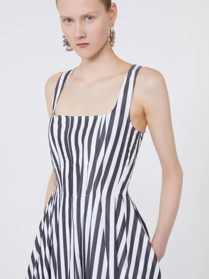 Robe longue en popeline de coton, noire Robe longue en popeline de coton, noire