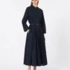 Robe longue en voile de coton, bleu outremer Robe longue en voile de coton, bleu outremer