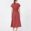 Robe midi en toile de lin, couleur cerise Robe midi en toile de lin, couleur cerise