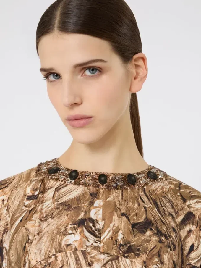 Robe tunique en soie imprimée, dorée Robe tunique en soie imprimée, dorée