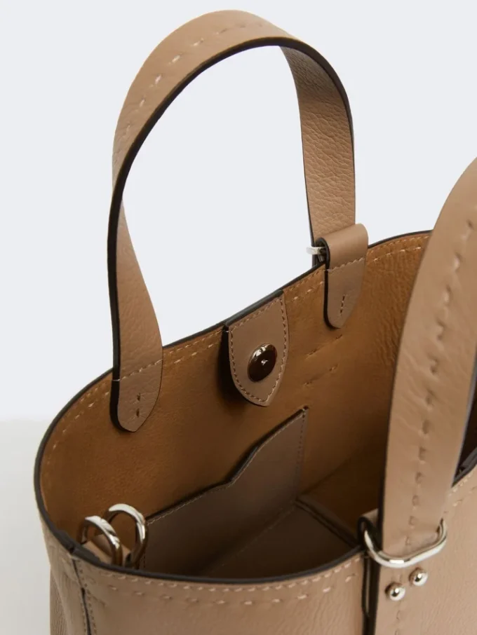 Sac Archetipo en cuir extra-petit, couleur boue Sac Archetipo en cuir extra-petit, couleur boue