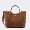 Sac marin moyen en tissu teddy, couleur camel Sac marin moyen en tissu teddy, couleur camel