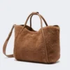 Sac marin moyen en tissu teddy, couleur camel Sac marin moyen en tissu teddy, couleur camel