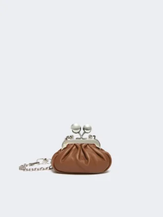 Sac Nano Pasticcino en cuir de mouton nappa, couleur tabac