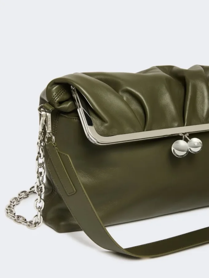 Sac Pasticcino enveloppe en cuir nappa brillant, vert foncé