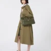 Sac Pasticcino enveloppe en cuir nappa brillant, vert foncé