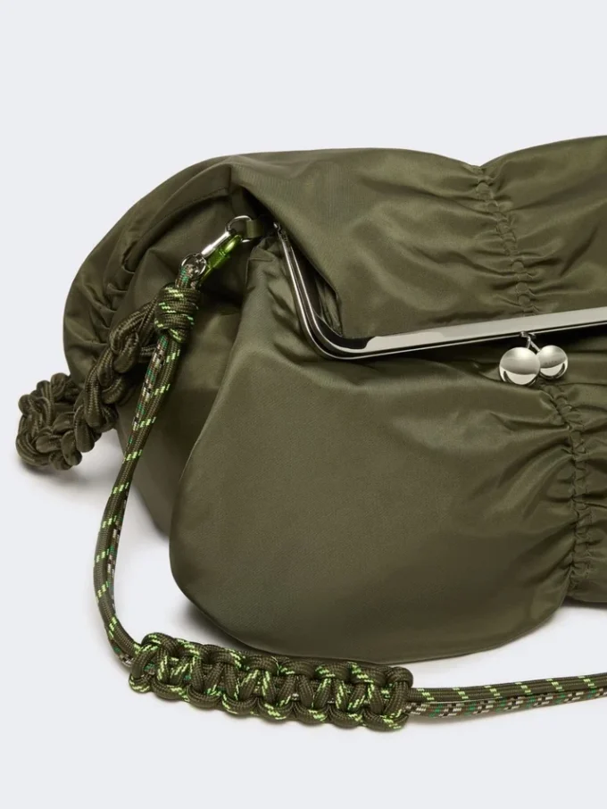 Sac Pasticcino extra-large en gabardine technique, vert sauge Sac Pasticcino extra-large en gabardine technique, vert sauge