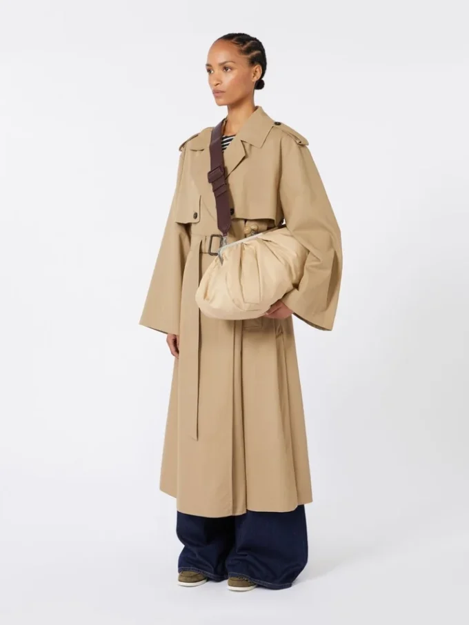 Sac Pasticcino extra-large rembourré en gabardine technique, beige Sac Pasticcino extra-large rembourré en gabardine technique, beige