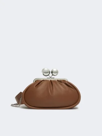 Sac Pasticcino moyen en cuir nappa brillant, couleur tabac Sac Pasticcino moyen en cuir nappa brillant, couleur tabac
