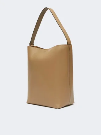 Sac seau en cuir Archetipo moyen, couleur boue Sac seau en cuir Archetipo moyen, couleur boue