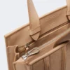 Sac Whitney 6 de Max Mara – moyen, marron noisette Sac Whitney 6 de Max Mara – moyen, marron noisette