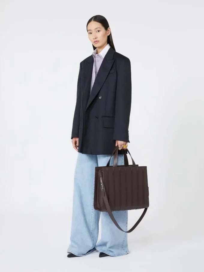 Sac Whitney de Max Mara 7 – grand format, marron foncé Sac Whitney de Max Mara 7 – grand format, marron foncé
