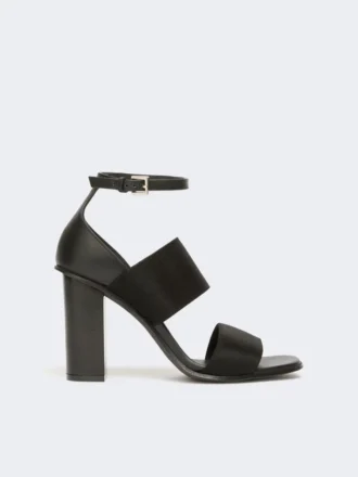 Sandales en cuir de veau et sangles élastiques, noires