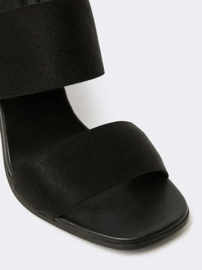 Sandales en cuir de veau et sangles élastiques, noires
