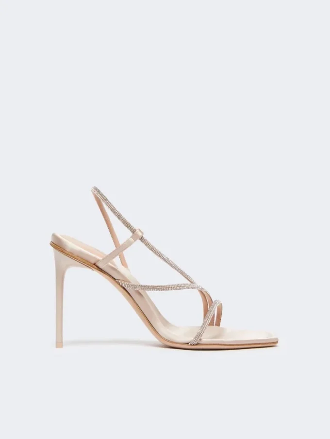 Sandales en satin et cristaux, couleur nude