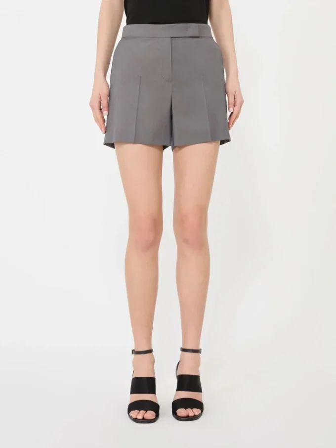 Short en gabardine de laine, gris moyen Short en gabardine de laine, gris moyen