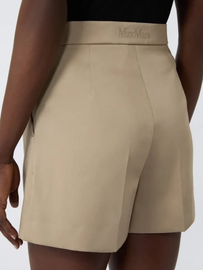 Short en satin de coton stretch, kaki