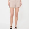 Short en toile de lin, couleur camel Short en toile de lin, couleur camel