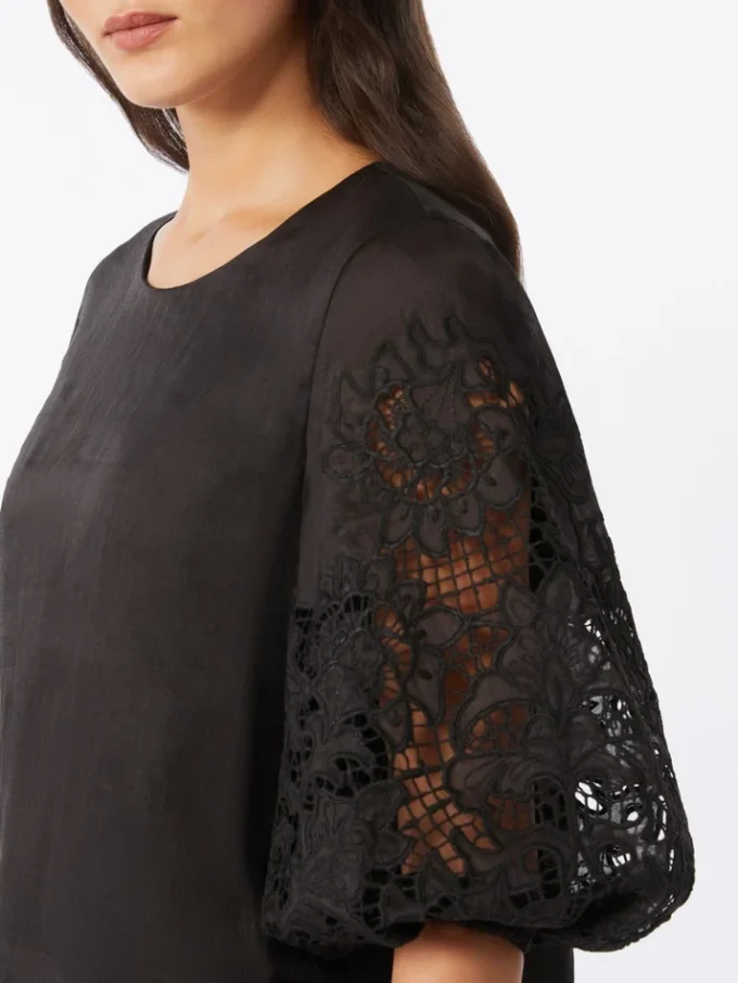 T-shirt en gaze de ramie et broderie anglaise, noir T-shirt en gaze de ramie et broderie anglaise, noir