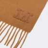 Étole en cachemire brodée d’un monogramme, couleur tabac Étole en cachemire brodée d’un monogramme, couleur tabac