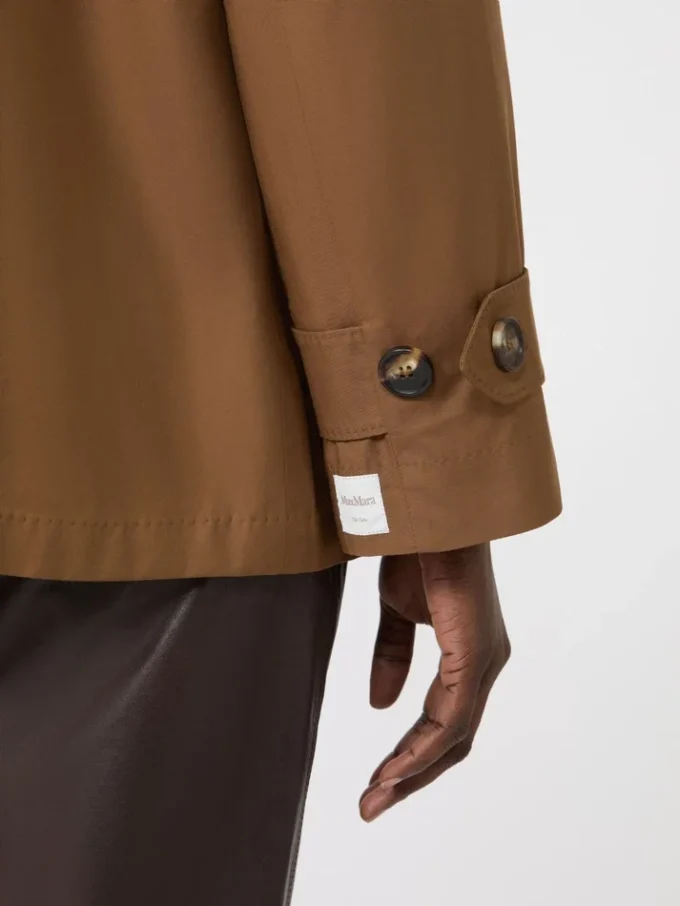 Trench-coat en coton déperlant à double boutonnage, couleur tabac Trench-coat en coton déperlant à double boutonnage, couleur tabac