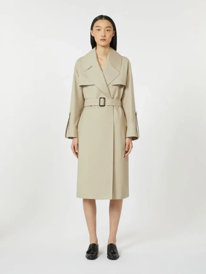 Trench-coat en sergé déperlant avec ceinture, couleur sable Trench-coat en sergé déperlant avec ceinture, couleur sable