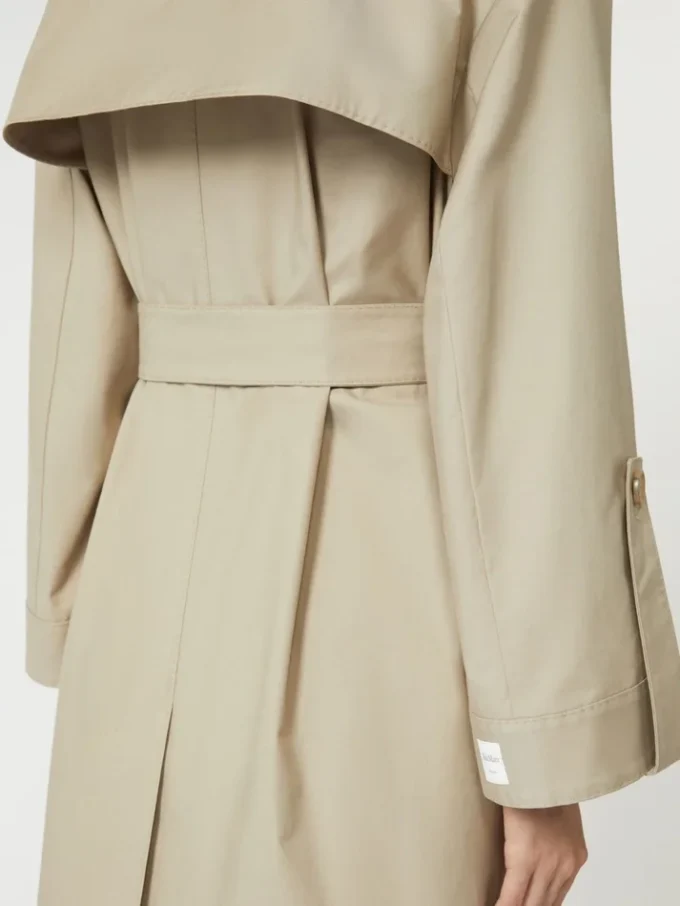 Trench-coat en sergé déperlant avec ceinture, couleur sable Trench-coat en sergé déperlant avec ceinture, couleur sable