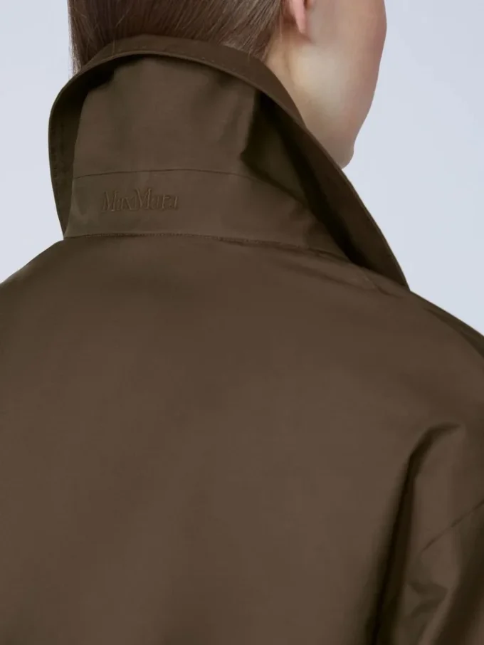 Trench-coat en sergé déperlant à ceinture, couleur chocolat Trench-coat en sergé déperlant à ceinture, couleur chocolat