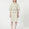 Trench-coat en sergé déperlant à double boutonnage, couleur naturelle Trench-coat en sergé déperlant à double boutonnage, couleur naturelle