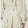 Trench-coat en sergé déperlant à double boutonnage, couleur naturelle Trench-coat en sergé déperlant à double boutonnage, couleur naturelle