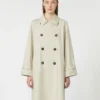 Trench-coat en sergé déperlant à double boutonnage, couleur naturelle Trench-coat en sergé déperlant à double boutonnage, couleur naturelle