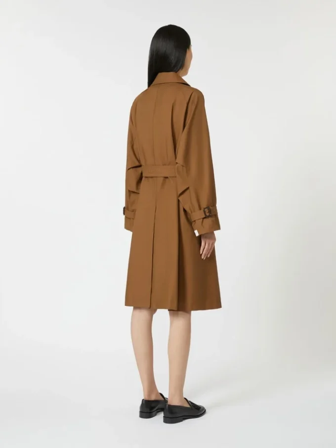 Trench-coat en sergé déperlant à double boutonnage, couleur tabac Trench-coat en sergé déperlant à double boutonnage, couleur tabac