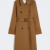 Trench-coat en sergé déperlant à double boutonnage, couleur tabac Trench-coat en sergé déperlant à double boutonnage, couleur tabac