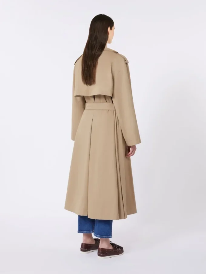 Trench-coat fluide en coton et nylon, couleur noisette Trench-coat fluide en coton et nylon, couleur noisette