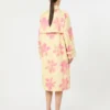 Trench-coat mi-long en gabardine imprimée hydrofuge, jaune Trench-coat mi-long en gabardine imprimée hydrofuge, jaune