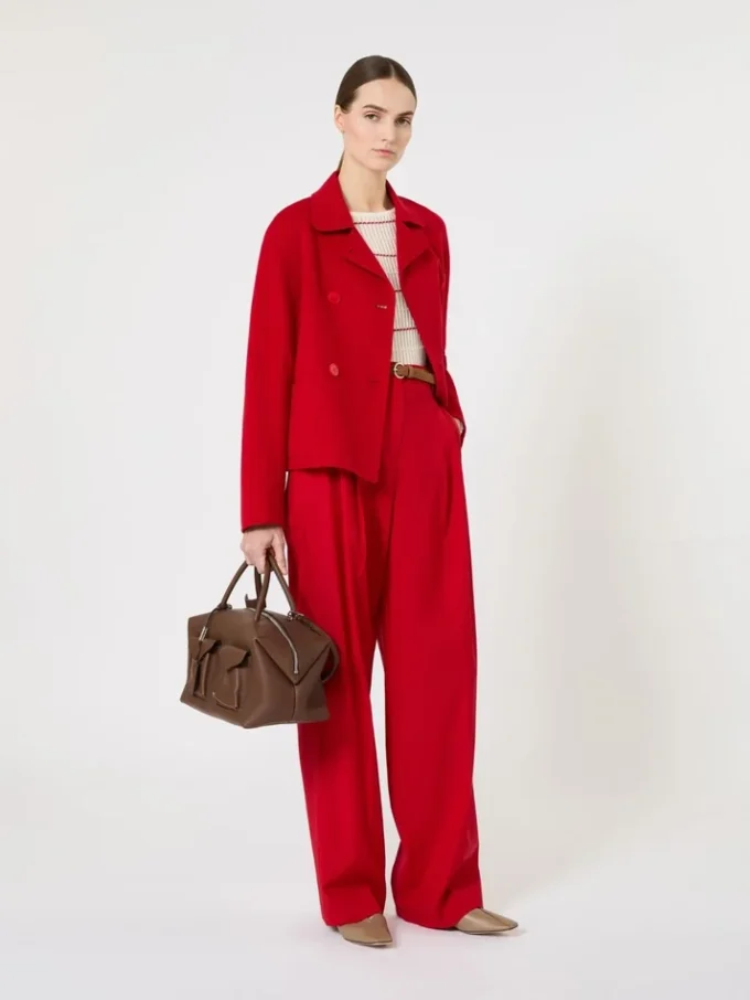 Veste carrée en laine, cachemire et soie, rouge Veste carrée en laine, cachemire et soie, rouge
