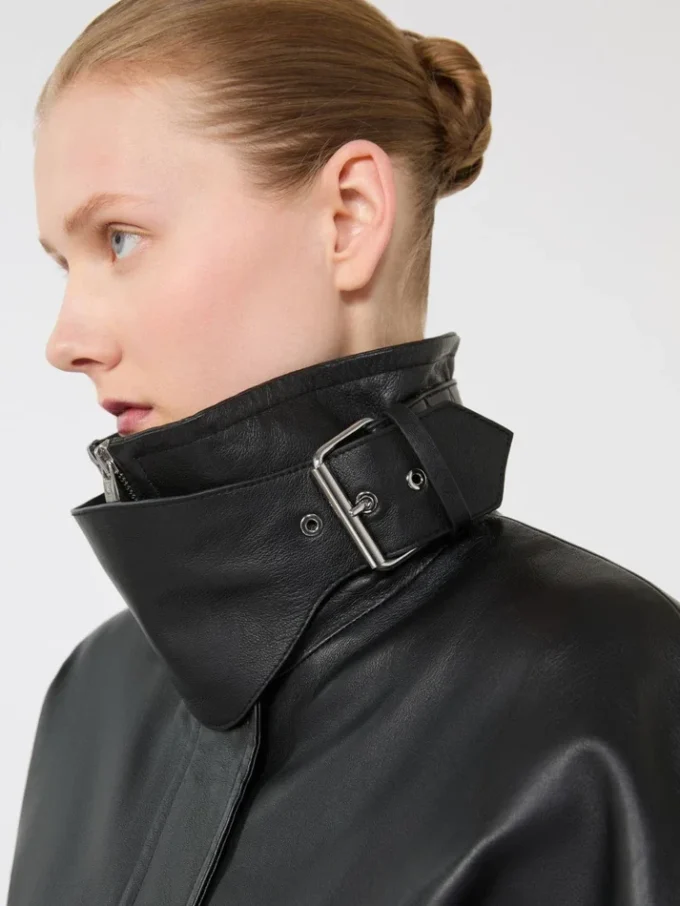 Veste courte en cuir, noire Veste courte en cuir, noire