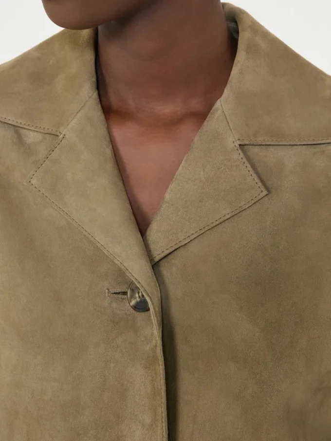 Veste courte en daim, couleur boue
