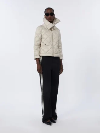 Veste courte matelassée en toile hydrofuge, couleur sable