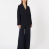 Veste croisée en crêpe de viscose, bleu outremer Veste croisée en crêpe de viscose, bleu outremer