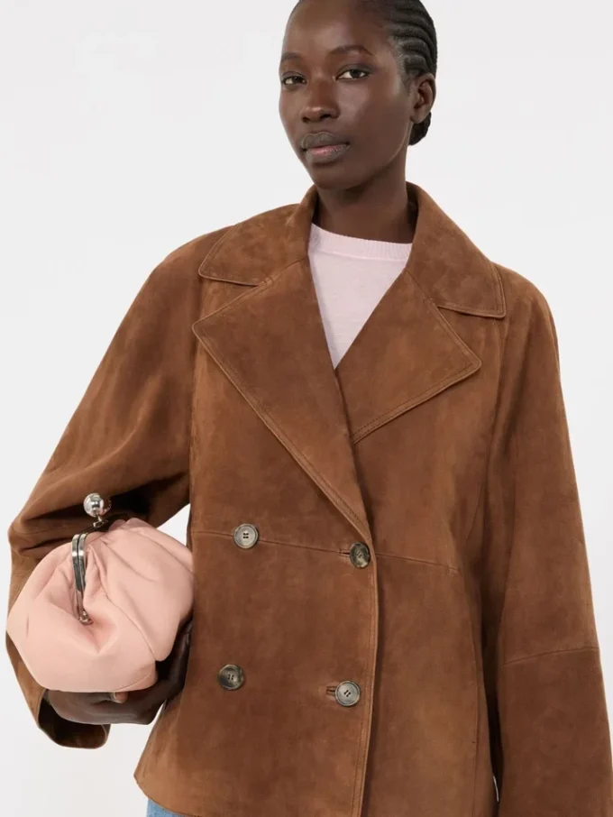 Veste en daim à double boutonnage, couleur tabac Veste en daim à double boutonnage, couleur tabac